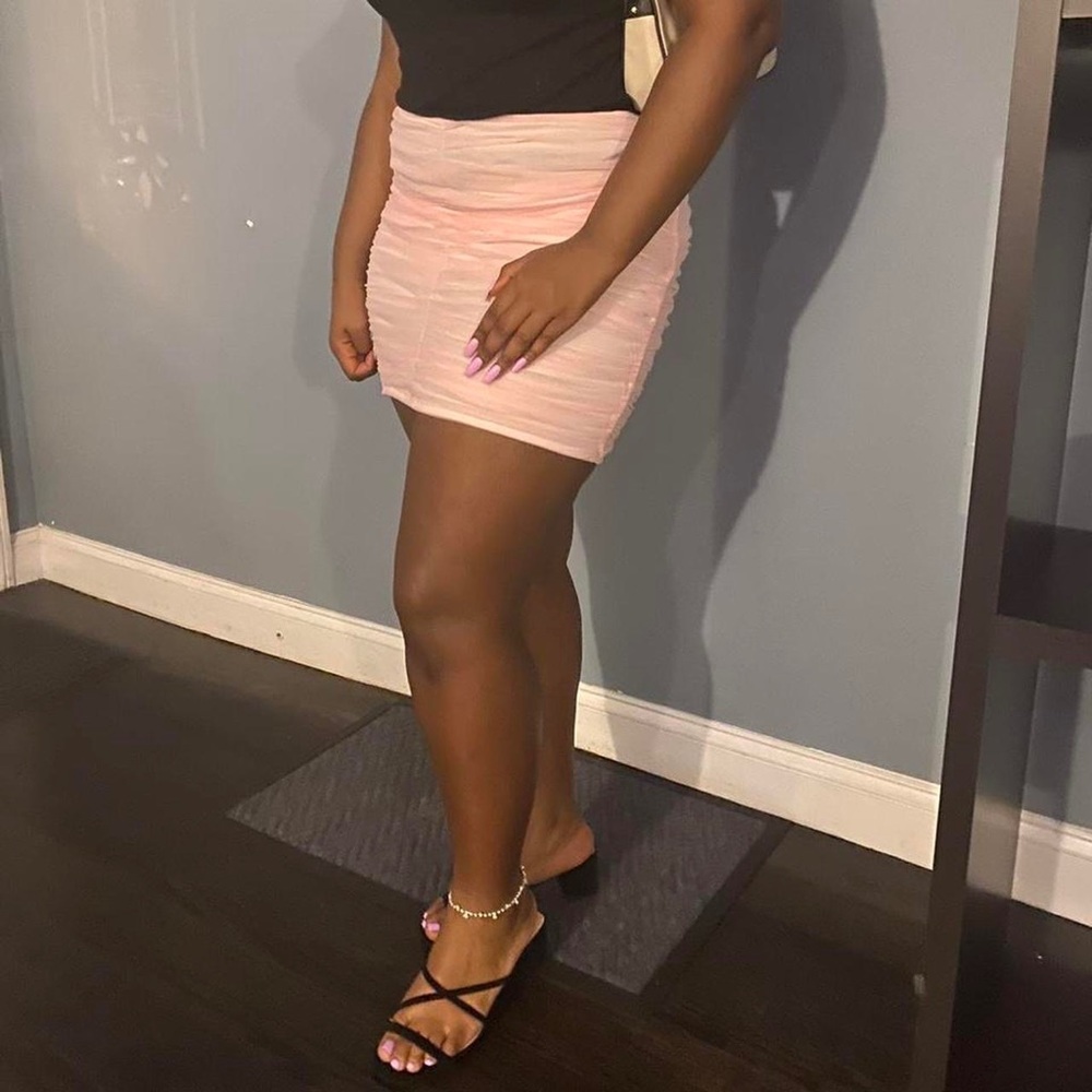 Pink tulle mini skirt